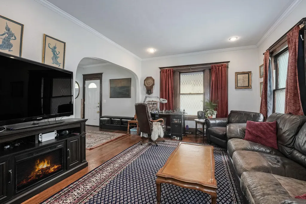 648 Lafayette Avenue NE Grand Rapids City MI 49503
