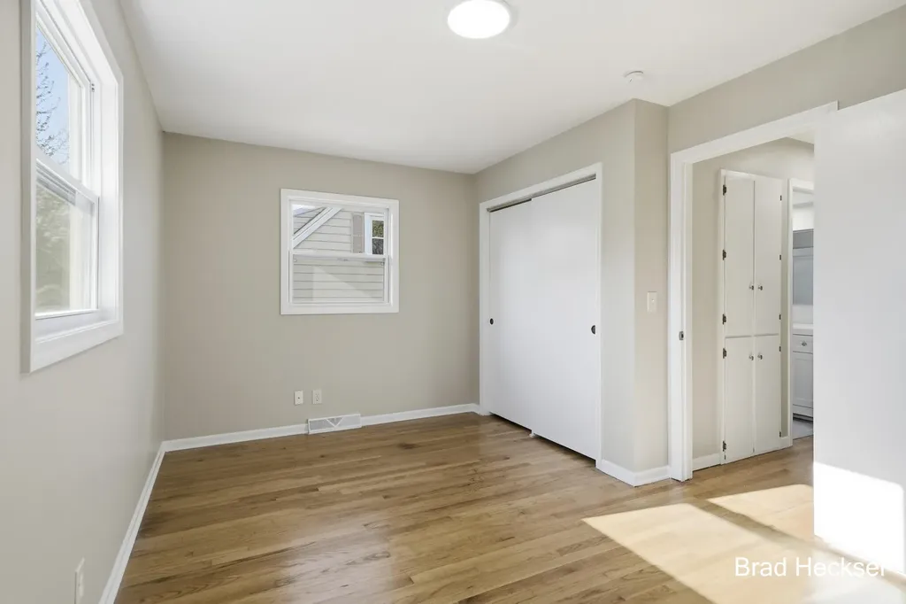 1742 Woodlawn Avenue SE Grand Rapids City MI 49506