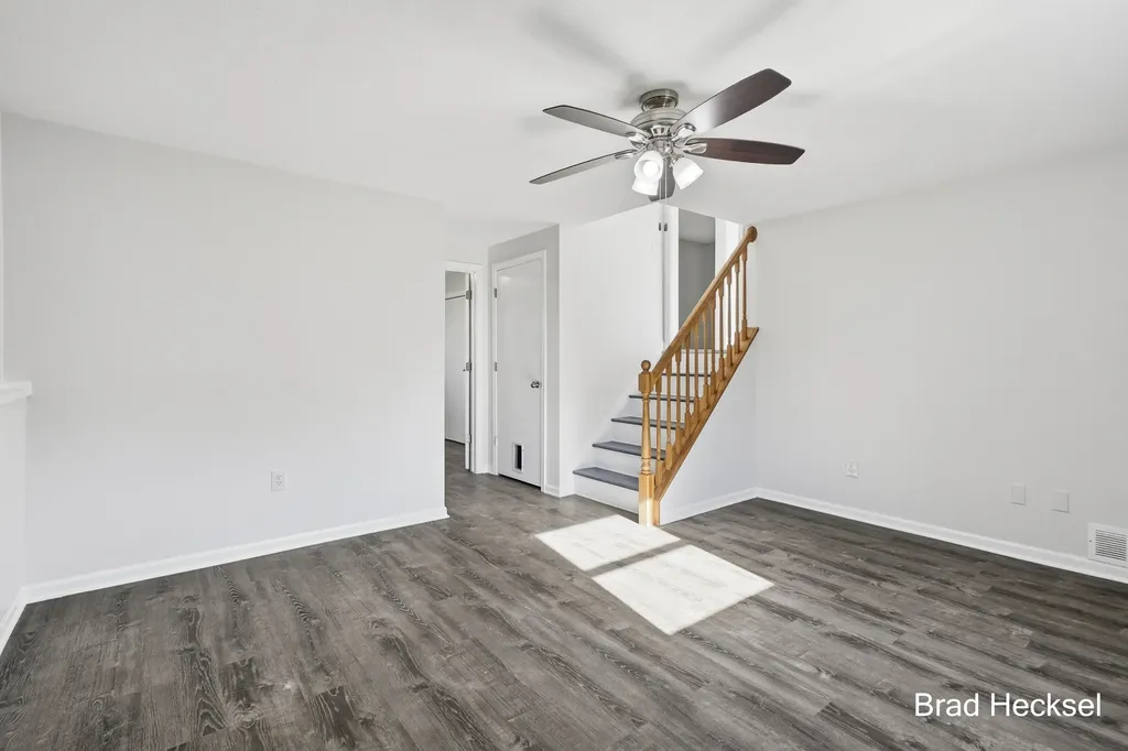 1742 Woodlawn Avenue SE Grand Rapids City MI 49506