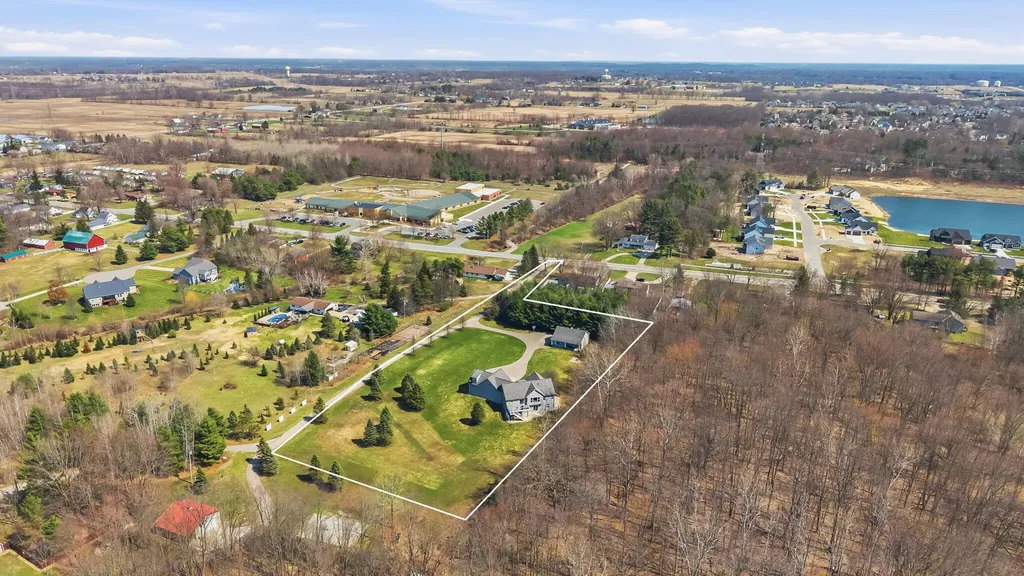 4864 Hide Away Lane Blendon Township MI 49426