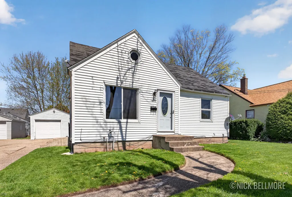 1049 Buckingham Street SW Wyoming City MI 49509