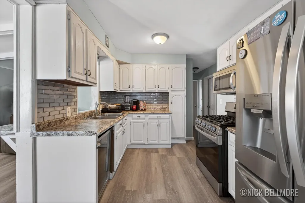 1049 Buckingham Street SW Wyoming City MI 49509