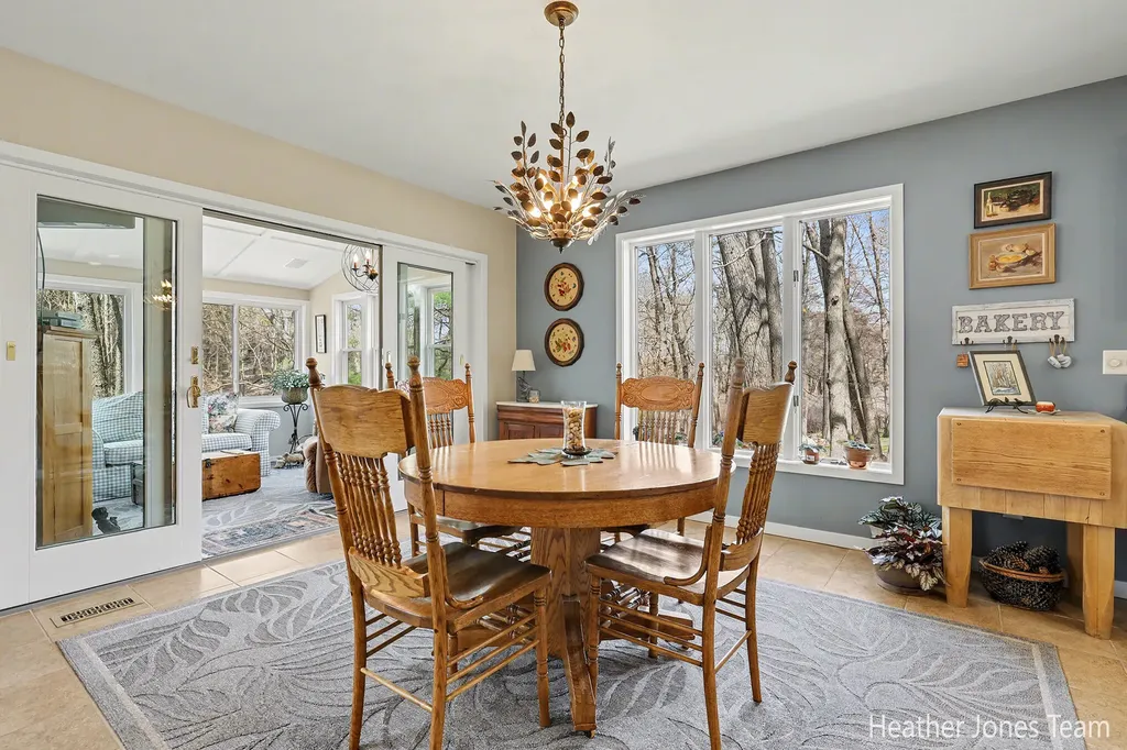 10288 Hathaway Drive Eureka Township MI 48838