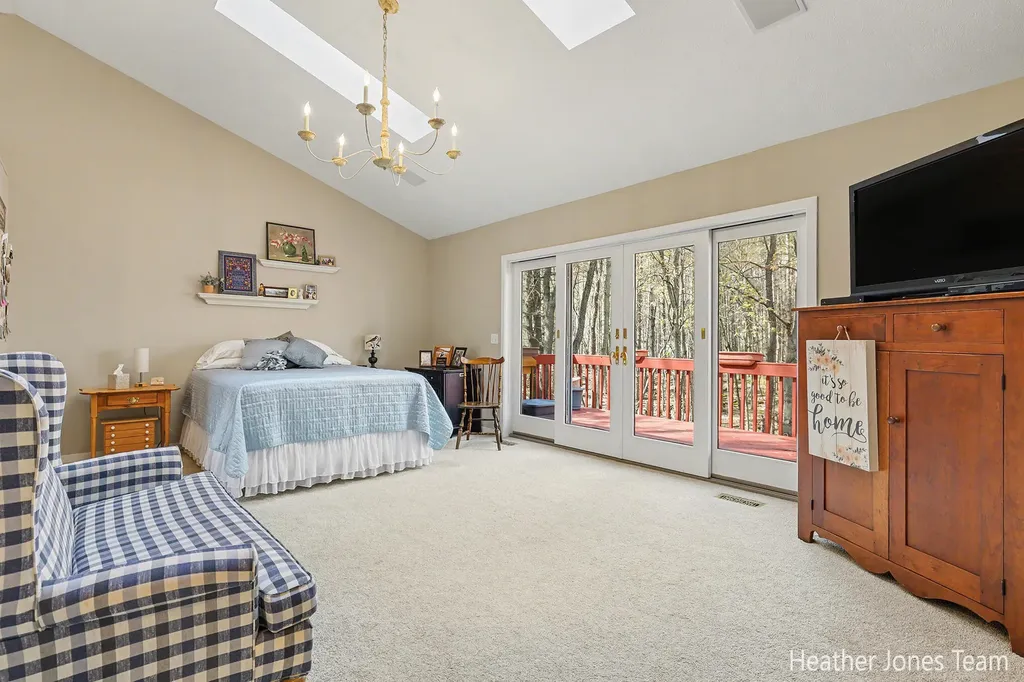 10288 Hathaway Drive Eureka Township MI 48838