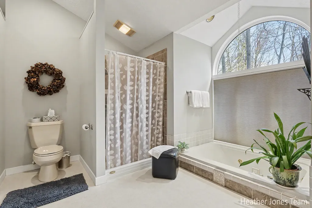10288 Hathaway Drive Eureka Township MI 48838