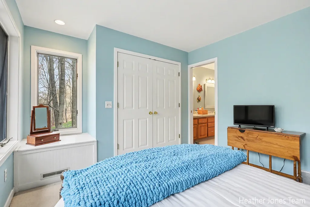 10288 Hathaway Drive Eureka Township MI 48838