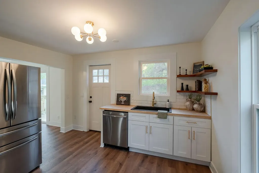 3527 Carlton Avenue NE Grand Rapids Charter Township MI 49525