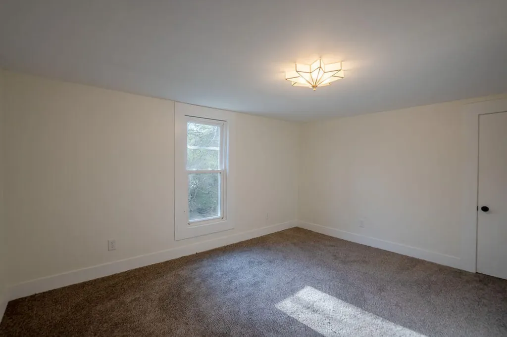 3527 Carlton Avenue NE Grand Rapids Charter Township MI 49525