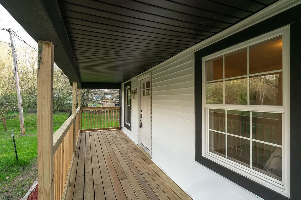 3527 Carlton Avenue NE Grand Rapids Charter Township MI 49525