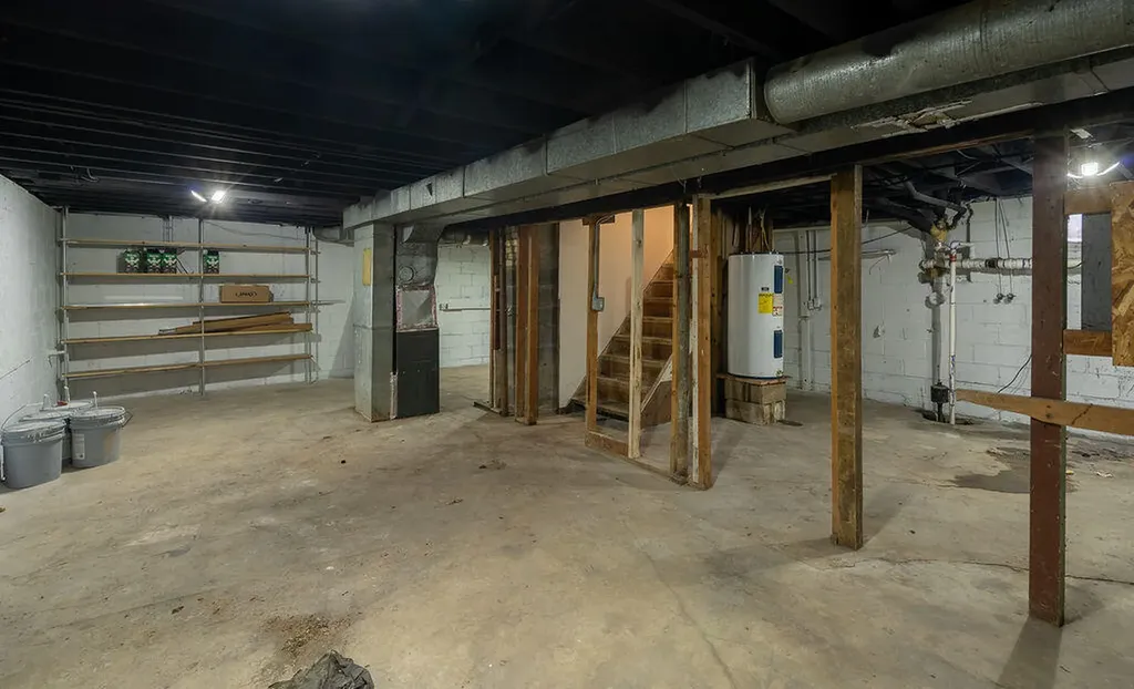 3527 Carlton Avenue NE Grand Rapids Charter Township MI 49525