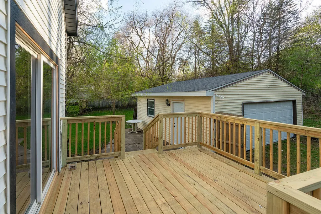 3527 Carlton Avenue NE Grand Rapids Charter Township MI 49525