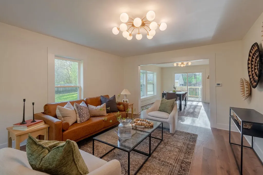 3527 Carlton Avenue NE Grand Rapids Charter Township MI 49525