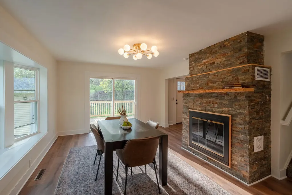 3527 Carlton Avenue NE Grand Rapids Charter Township MI 49525