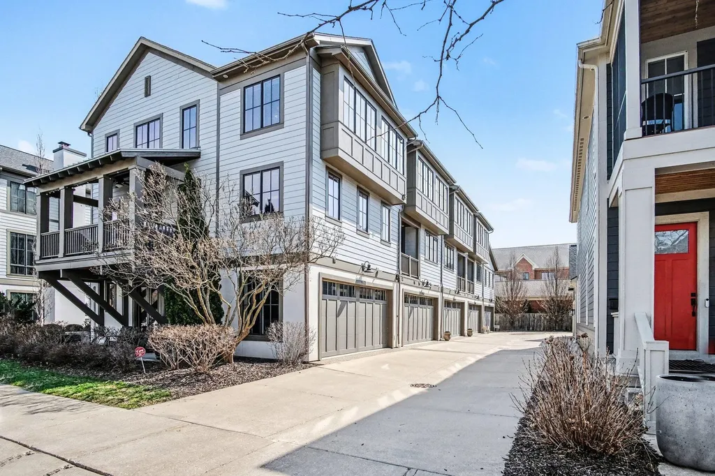 694 Croswell Avenue SE East Grand Rapids City MI 49506