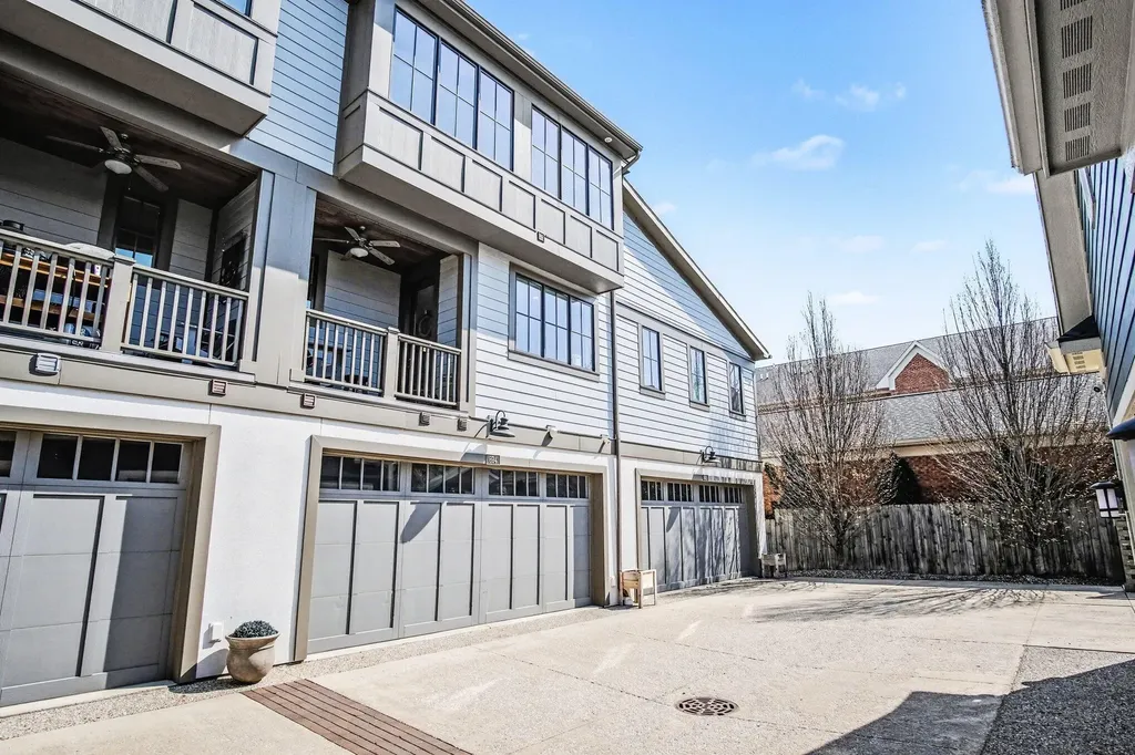 694 Croswell Avenue SE East Grand Rapids City MI 49506