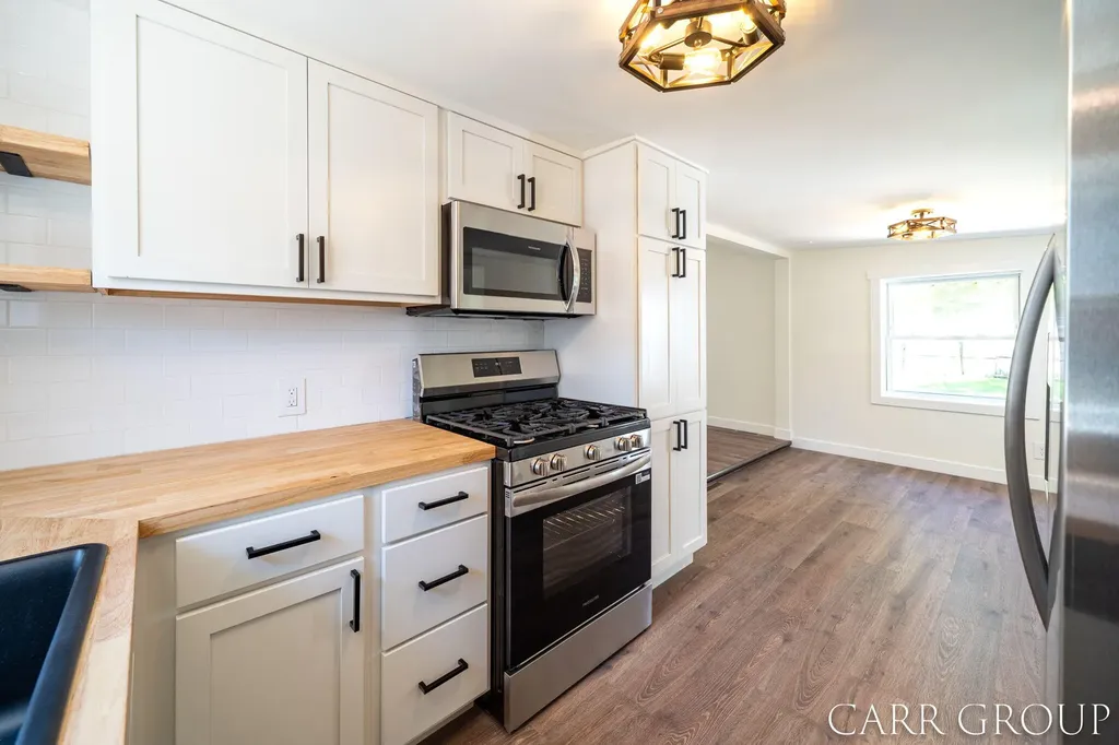 3230 Highgate Avenue SW Wyoming City MI 49509
