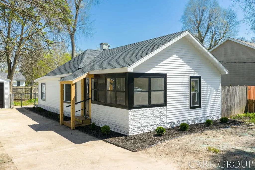 3230 Highgate Avenue SW Wyoming City MI 49509