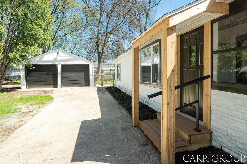 3230 Highgate Avenue SW Wyoming City MI 49509