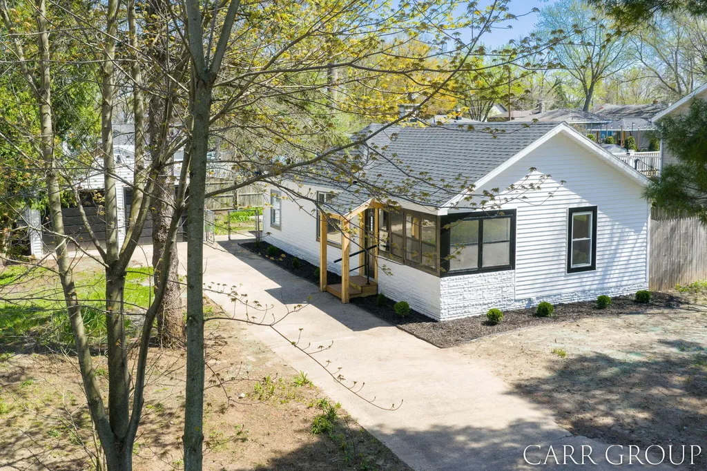3230 Highgate Avenue SW Wyoming City MI 49509