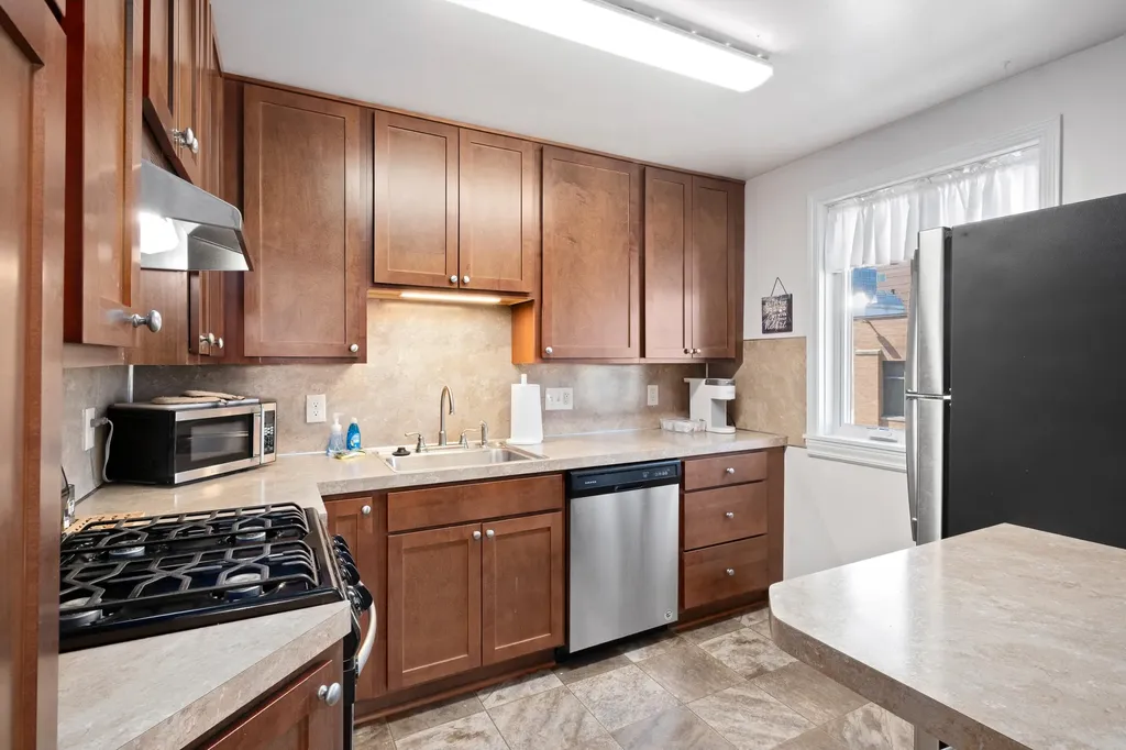 20 & 22 Crescent Street NE Grand Rapids City MI 49501