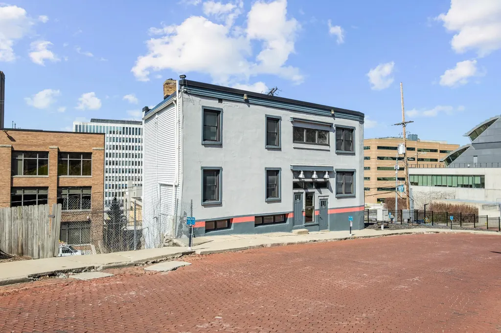 20 & 22 Crescent Street NE Grand Rapids City MI 49501