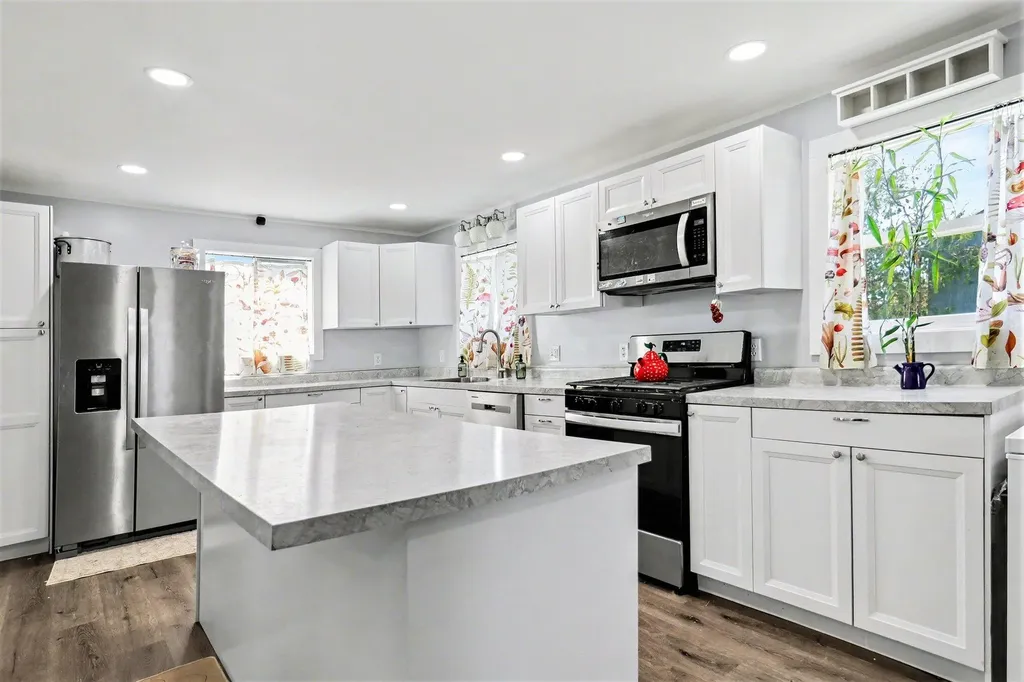 136 S Hemlock Street Evart City MI 49631