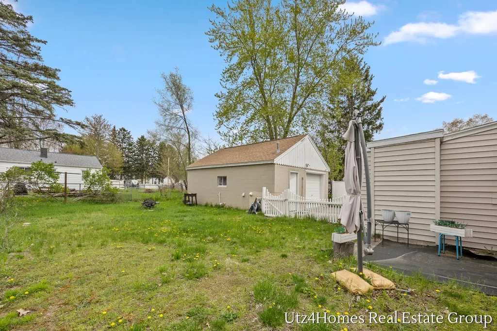 1136 Wilson Court Norton Shores City MI 49441