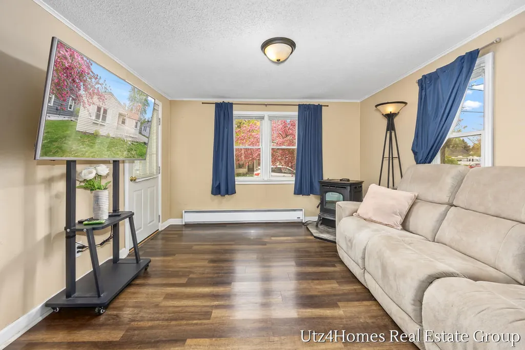1136 Wilson Court Norton Shores City MI 49441