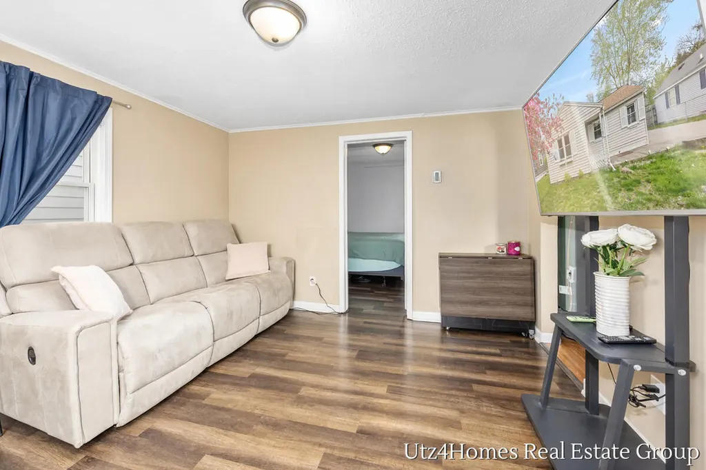 1136 Wilson Court Norton Shores City MI 49441