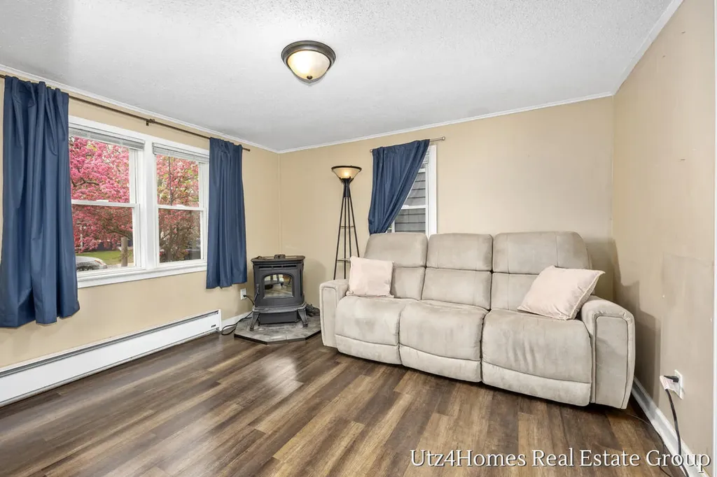 1136 Wilson Court Norton Shores City MI 49441