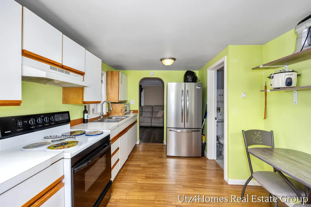 1136 Wilson Court Norton Shores City MI 49441