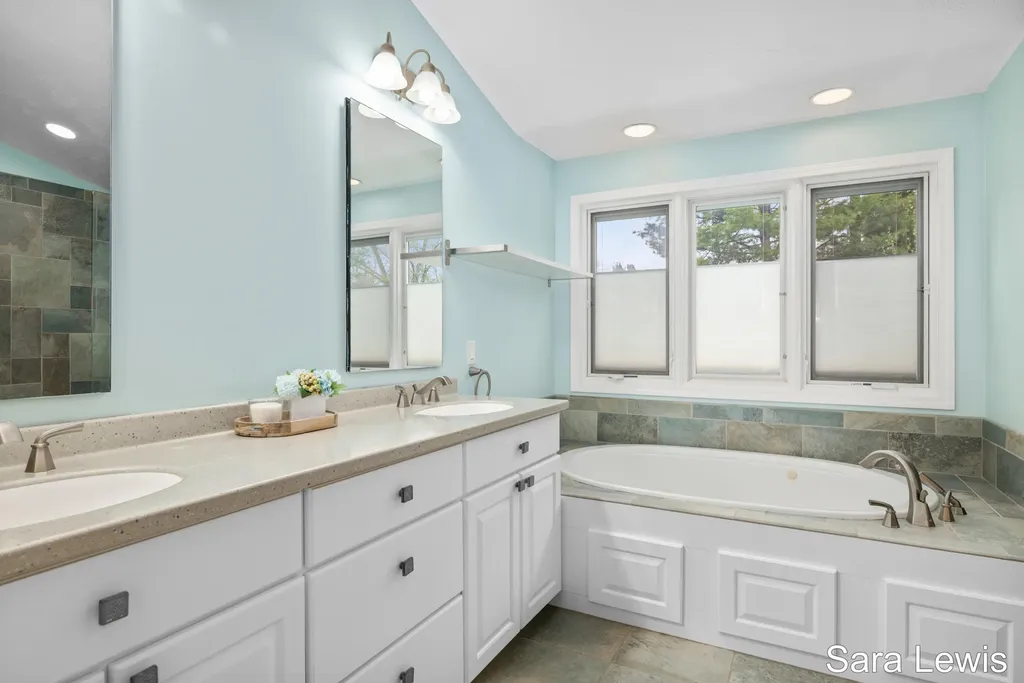 15710 Rich Lane Prairieville Township MI 49060