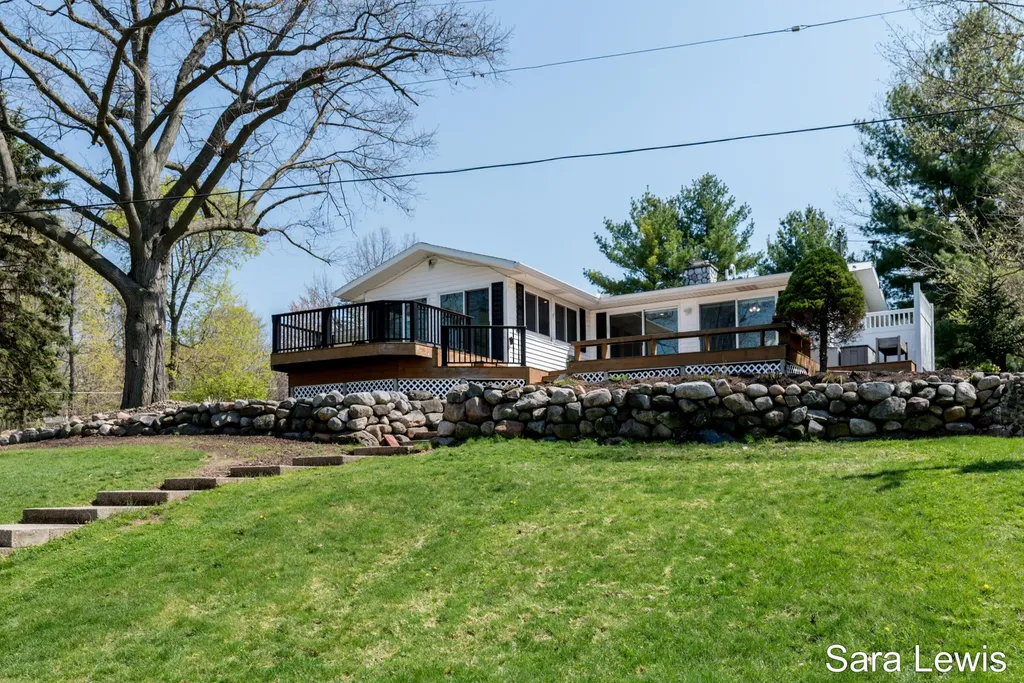 15710 Rich Lane Prairieville Township MI 49060