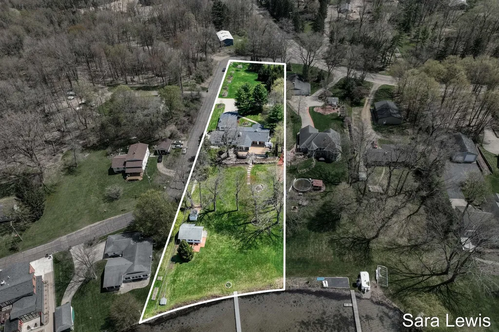 15710 Rich Lane Prairieville Township MI 49060