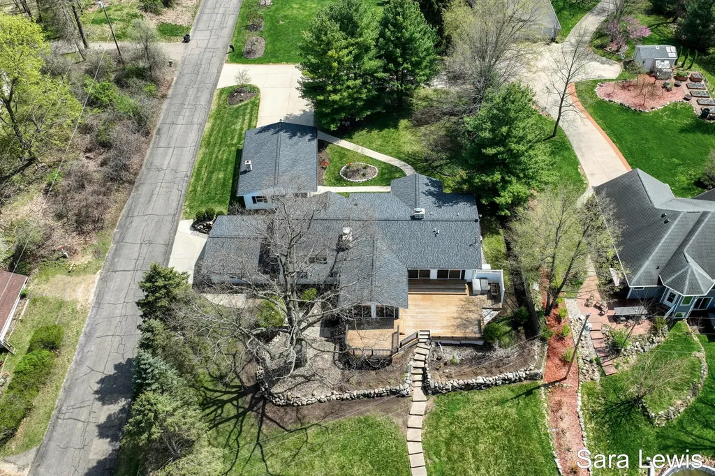 15710 Rich Lane Prairieville Township MI 49060