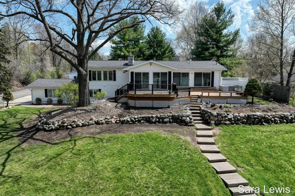 15710 Rich Lane Prairieville Township MI 49060