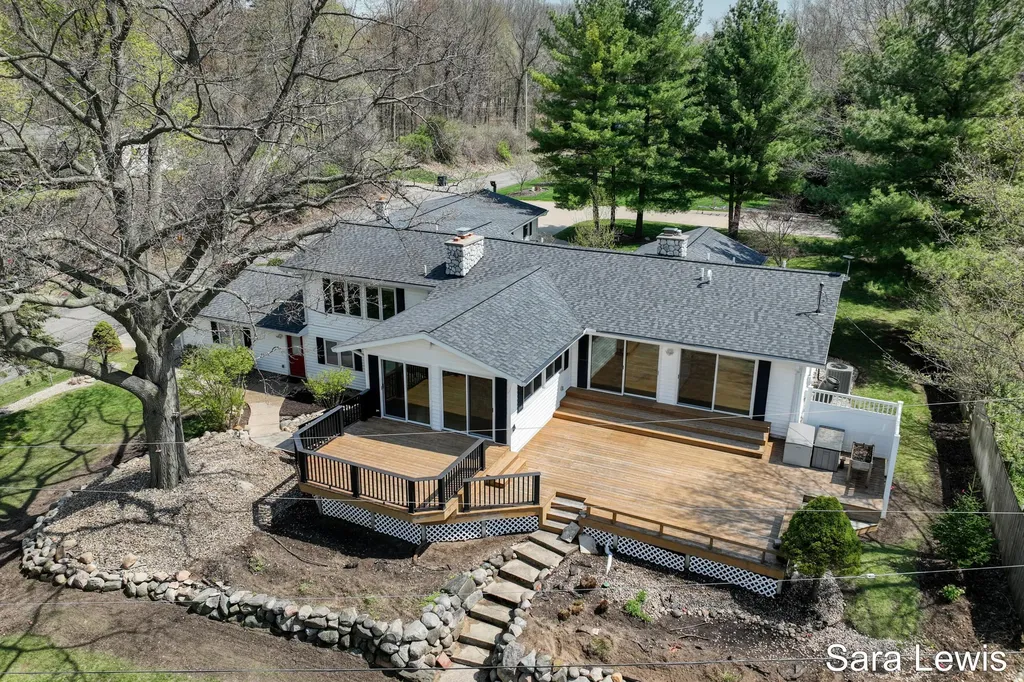 15710 Rich Lane Prairieville Township MI 49060
