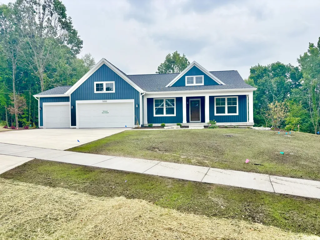 5888 Valley Point Drive SE Caledonia Township MI 49316
