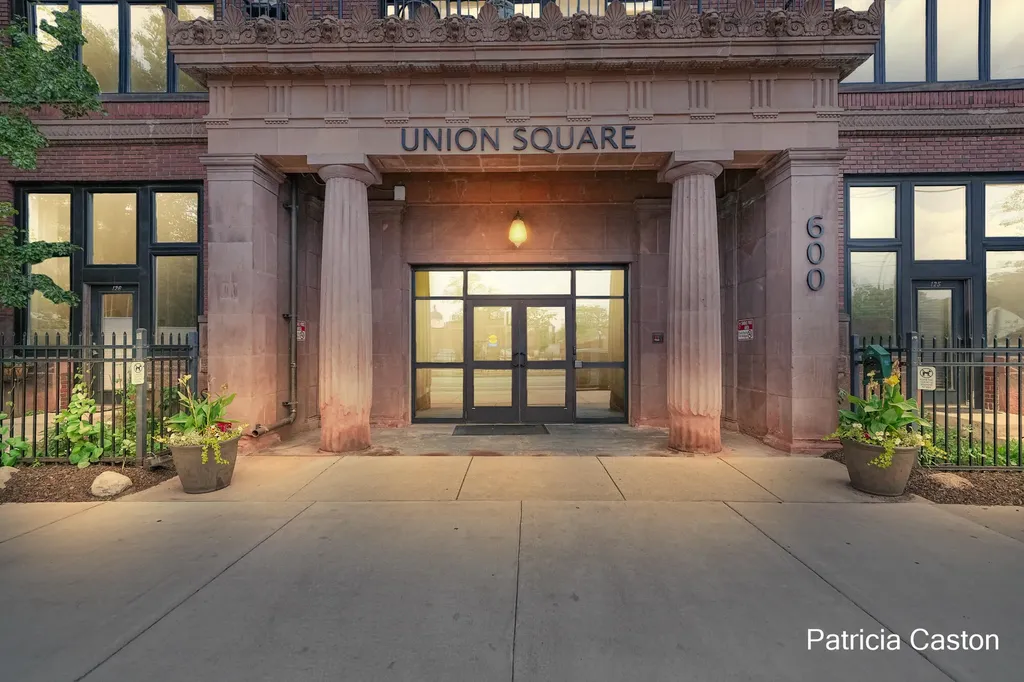 600 Broadway Avenue NW Grand Rapids City MI 49504