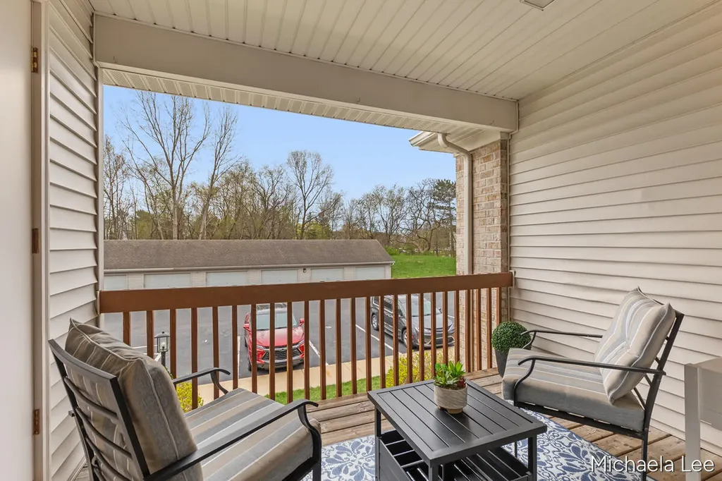12265 S Crystal Waters Drive Holland Charter Township MI 49424