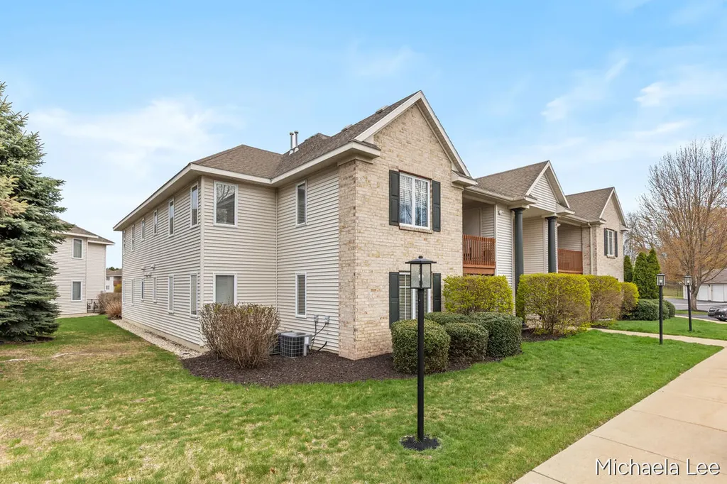 12265 S Crystal Waters Drive Holland Charter Township MI 49424