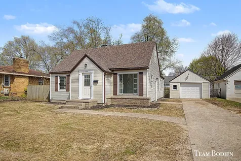 2700 Rockwood Court SW Wyoming City MI 49519