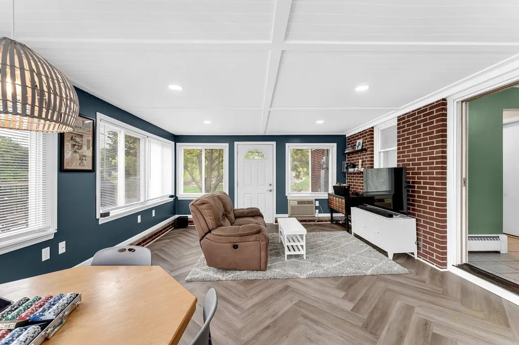 319 Greenridge Drive NW Walker City MI 49544