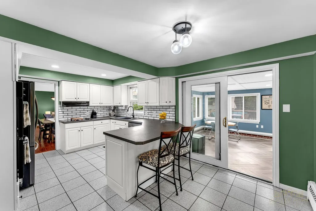 319 Greenridge Drive NW Walker City MI 49544