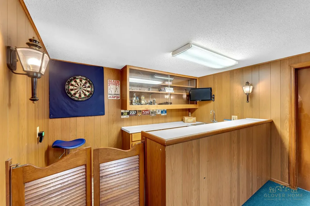 319 Greenridge Drive NW Walker City MI 49544