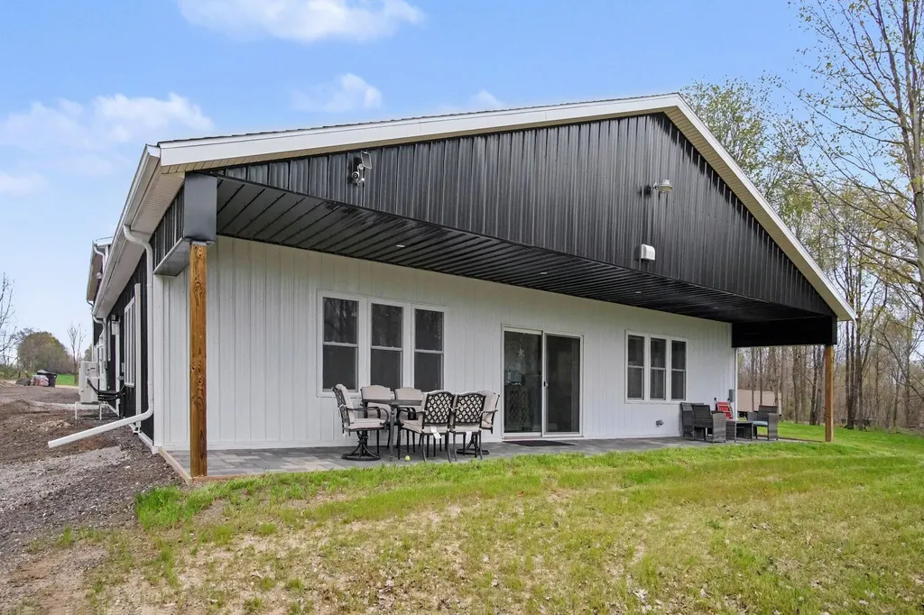 2545 Lorraine Drive Allegan Township MI 49010