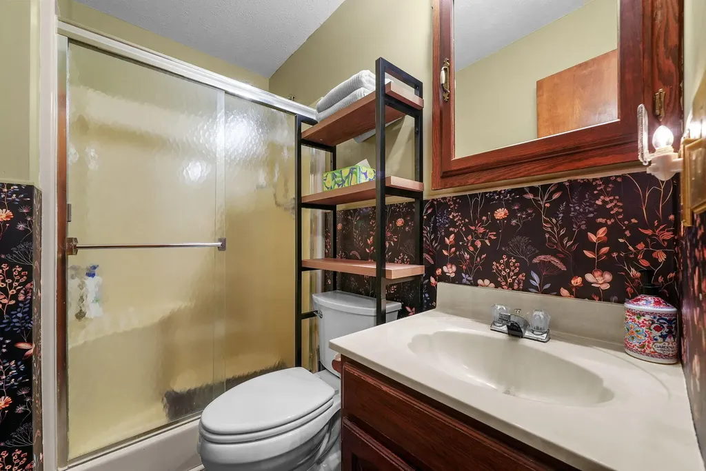 111 S Dana Trail Lake City City MI 49651