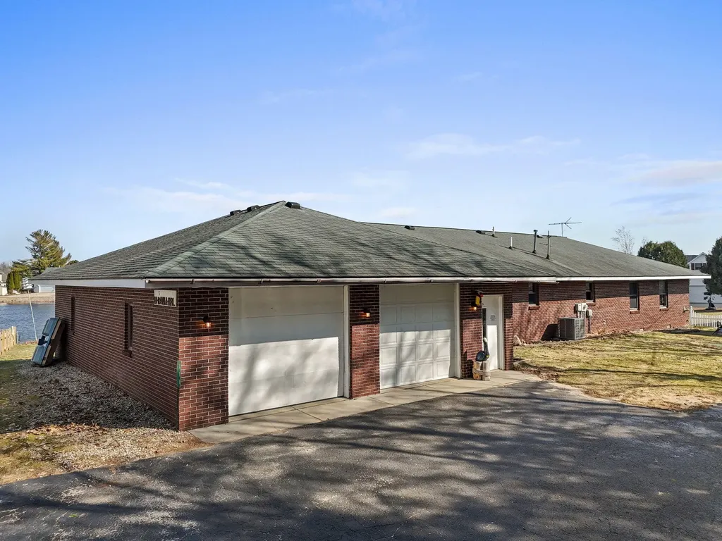 111 S Dana Trail Lake City City MI 49651
