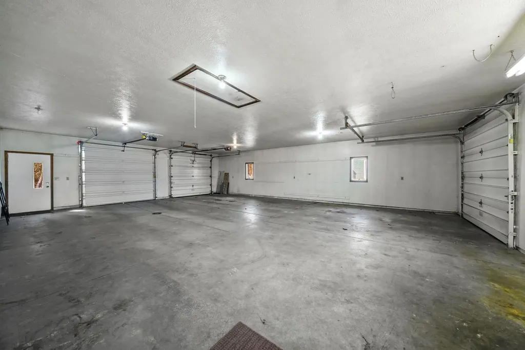111 S Dana Trail Lake City City MI 49651