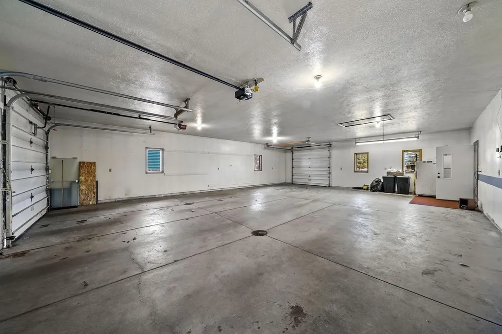 111 S Dana Trail Lake City City MI 49651